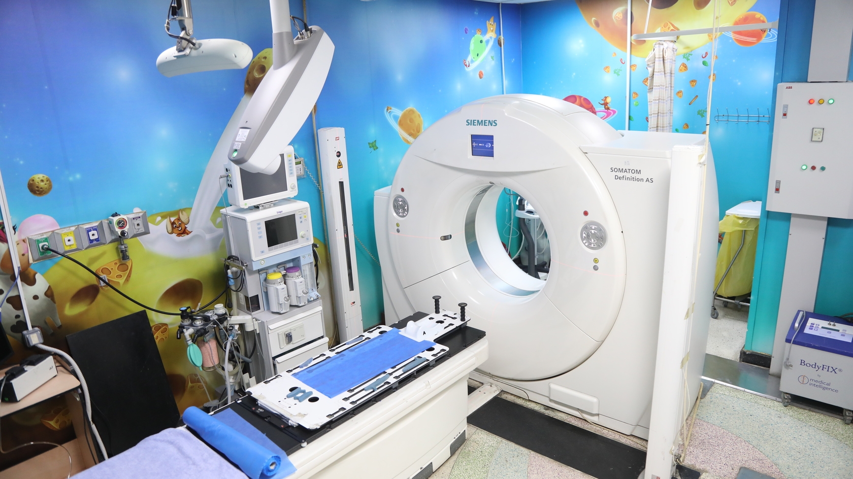 عدد الجلسات الاشعاعى خلال شهر : 1235 جلسة